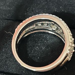 Mossy green ring
